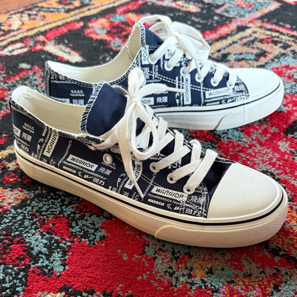 Men’s size 8 Feiyue Warrior x Converse style shoes